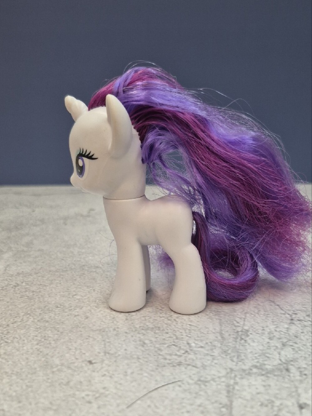 My Little Pony G4 "Rarity" - Picture 2 of 2